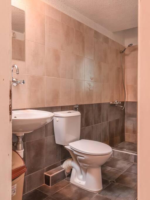 Spacious And Cozy 3 Bedroom Apartment In Downtown صوفيا المظهر الخارجي الصورة